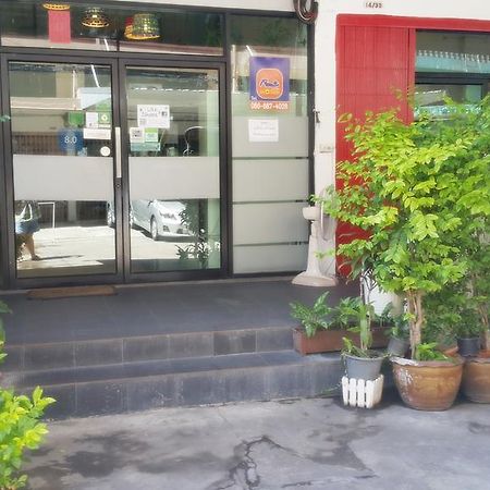 De Talak Hostel Bangkok Eksteriør bilde