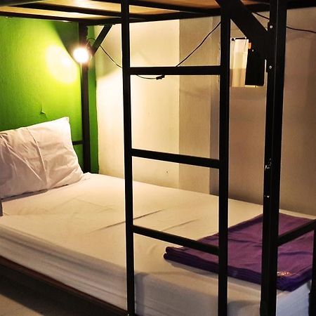 De Talak Hostel Bangkok Eksteriør bilde