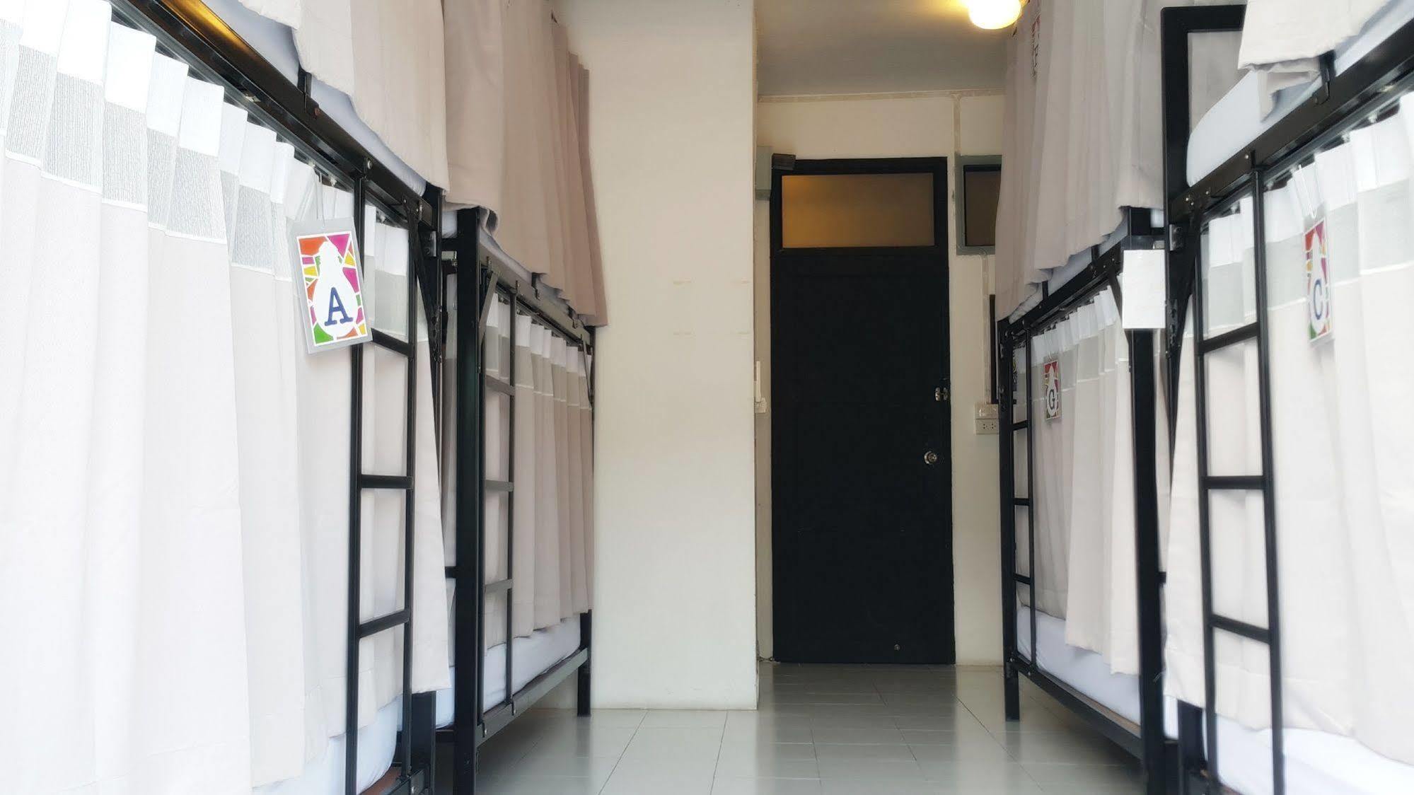 De Talak Hostel Bangkok Eksteriør bilde